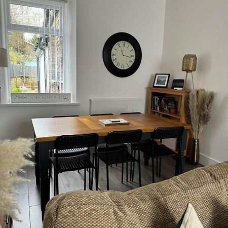 Modern, Spacious And Central Location Aberdare Exterior foto