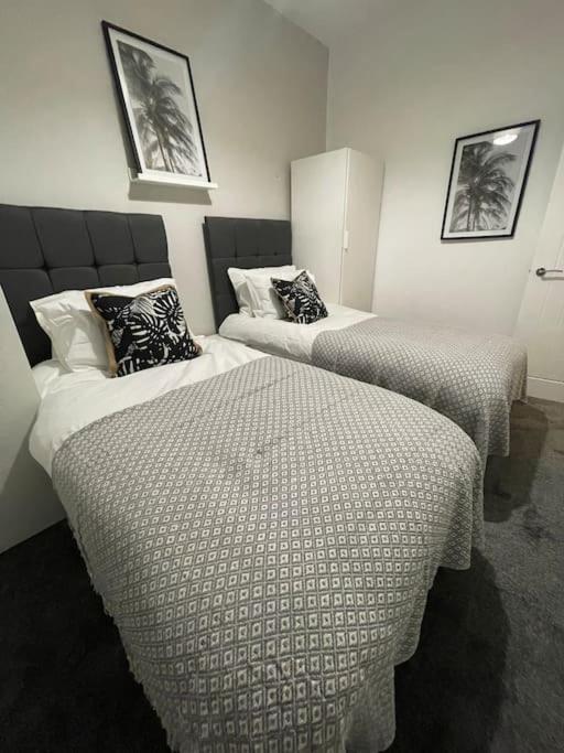 Modern, Spacious And Central Location Aberdare Exterior foto